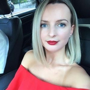 Meet your Posher, Ina